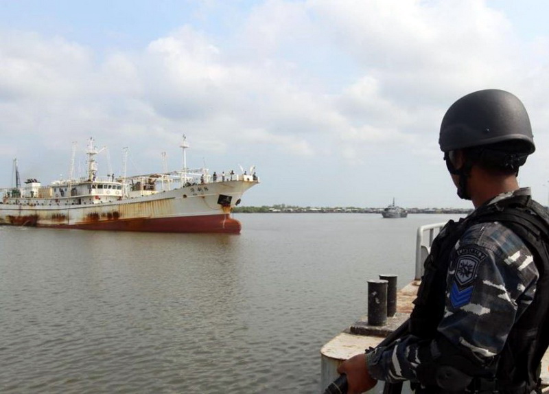 ARMEE INDONESIENNE au large des îles Natuna.huali810