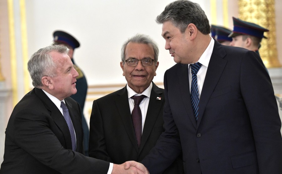 Ambassadors John J. Sullivan of the United States of America, Efrain Villarreal Arenales of the Republic of Panama (centre), and Yermek Kosherbayev of the Republic of KazakhstanVpYyRIlpeQz8d2Wa1xWnyGGyraAhWYm4