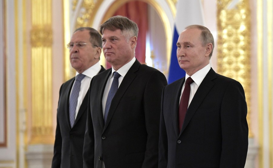 Miroslav Lazanski (Republic of Serbia) presents his letter of credence to Vladimir Putin. N 10 F1IAznn3tRnkG2HdwItWi9ycNMpAq0xe