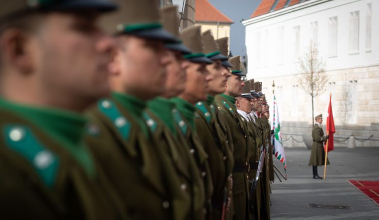 ARMEE orban-fb-2019.11.7-740x431