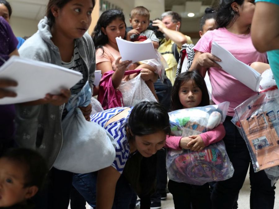 cover-r4x3w1000-5b2e190de5ef1-migrants-aux-usa-des-parents-en-quete-de-leurs-enfants