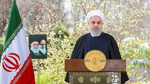 Le Président iranien Hassan Rouhani MjAyMDAzNTgyNGMyNDI1ODIzM2EwZGJkY2U5N2U1NGIzZDJlODc