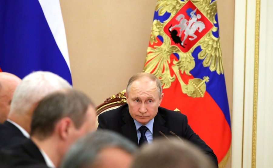 RUSSIE PH 4 SUR 8 Meeting with Government members. oAd4kXVe4pdIGTLKY4ByXsTo4oArdBFe