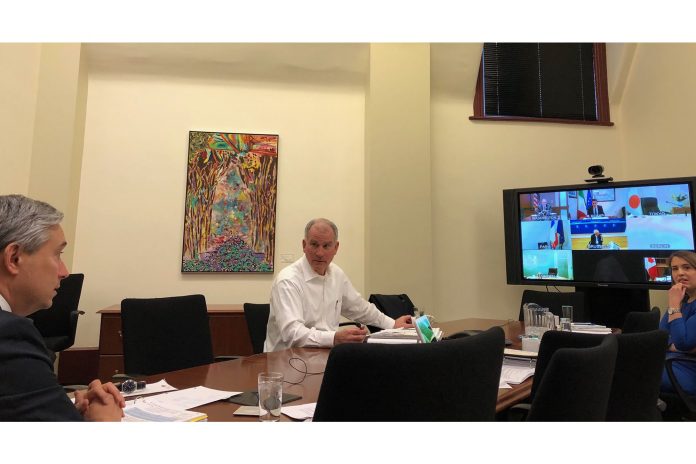 200325-g7-en-videoconference-en-raison-pandémie-696x464