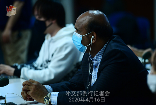 CHINE Conférence de presse PH 18 du 16 avril 2020 tenue par le porte-parole du Ministère des Affaires étrangères Zhao Lijian W020200419822260910208