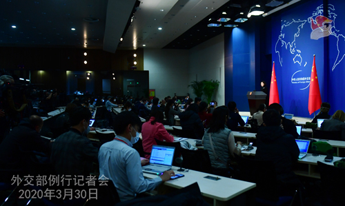 Conférence de presse PH 4 du 30 mars 2020 tenue par la porte-parole du Ministère des Affaires étrangères Hua Chunying W020200401706146425670