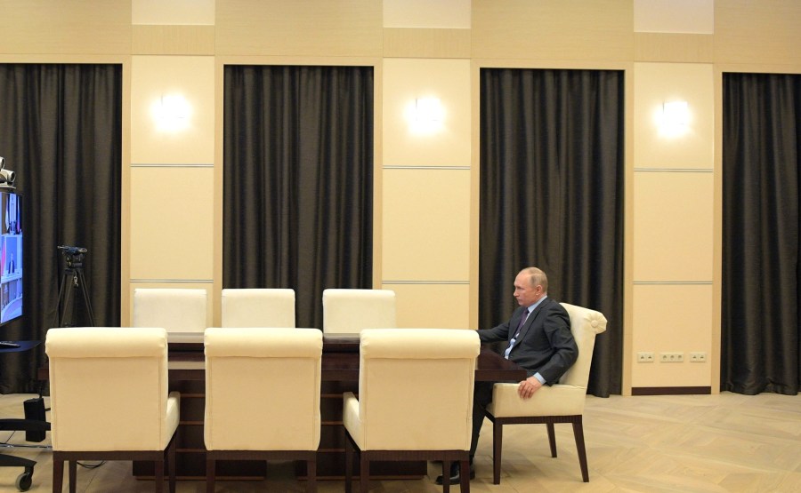 KREMLIN 4 SUR 4 Réunion sur la situation des marchés mondiaux de l'énergie 3.AVRIL 2020 2XtBIc9o2DDEUB3WEwMTxtmzG4NS5amZ