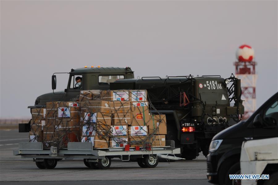 NOURSOULTAN, 9 avril (Xinhua) -- Une équipe médicale chinoise est arrivée jeudi à Noursoultan, la capitale kazakhe, afin de soutenir le Kazakhstan dans ses efforts de lutte contre le COVID-19.138962525_15865072485491n