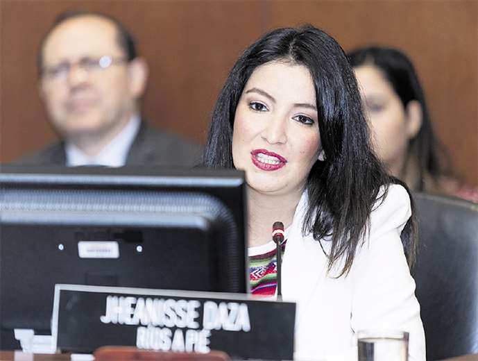 1308917889_1140x520 Jhanisse Vaca Daza