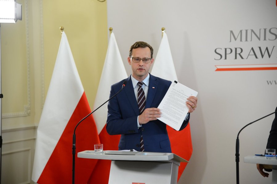 2019.06.27-macrin-romanowski-fb