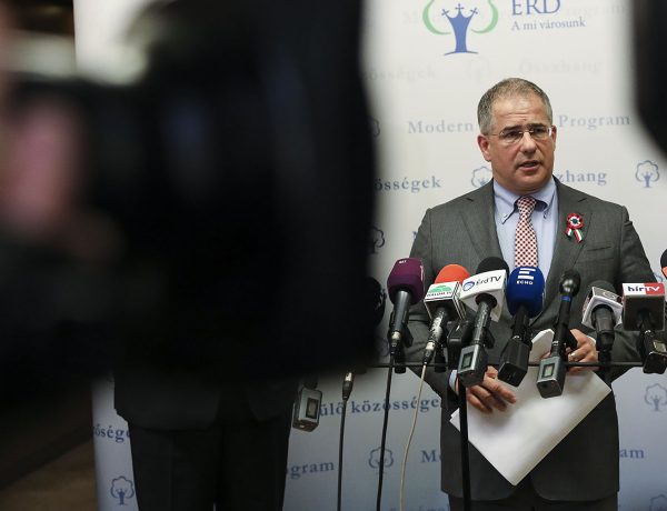 Le député du Fidesz Lajos Kósa VV_07394_2000-e1522325019534-600x460