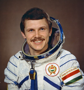 le premier astronaute hongrois, Bertalan Farkas farkas-petit