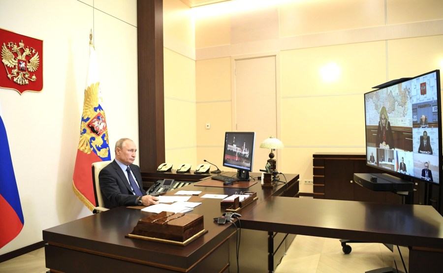 RUSSIE PH 2 SUR 5 Réunion sur le développement de la technologie génétique en Russie 2zAFH0R3iQx9CC1XcLlDvKK8jfQO1i00