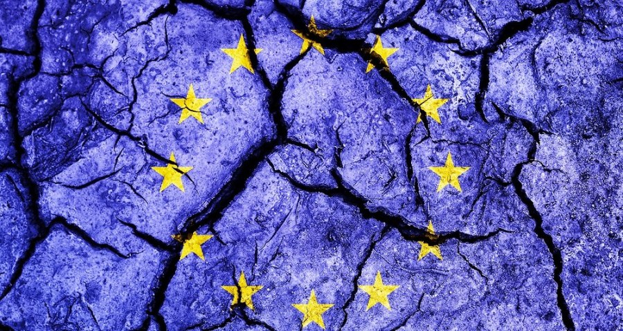 2066958_la-double-crise-europeenne-166607-1_1000x533