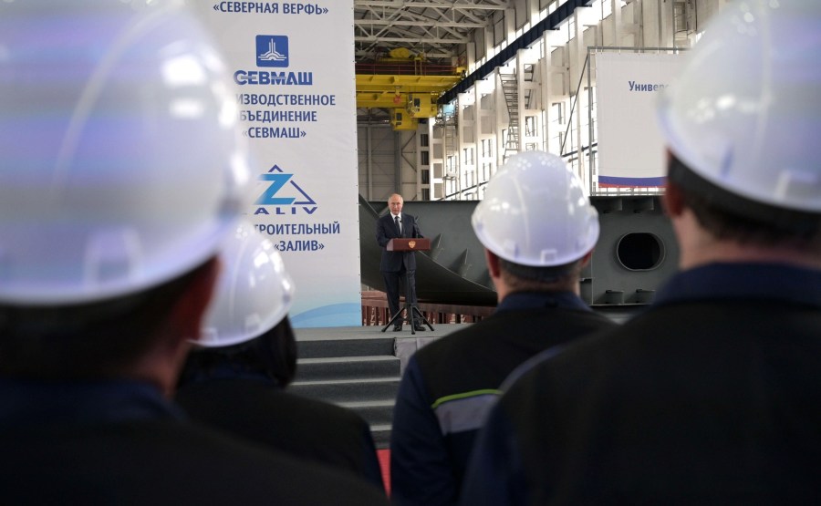 KREMLIN 5 W 7 MARINE RUSSE Cérémonie de pose de la quille des nouveaux navires de guerre de la Marine. QdYYoTn8cDcKVILgAUYqJMcnfhW61d7N