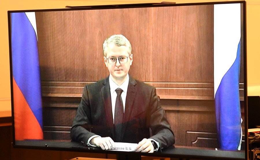 KREMLIN 2Z4 DU 12.08.2020 Réunion de travail avec le gouverneur par intérim du territoire du Kamtchatka, Vladimir Solodov (par vidéoconférence). C8betFPZYokiEQdlQLrzJpW61jHIJLte