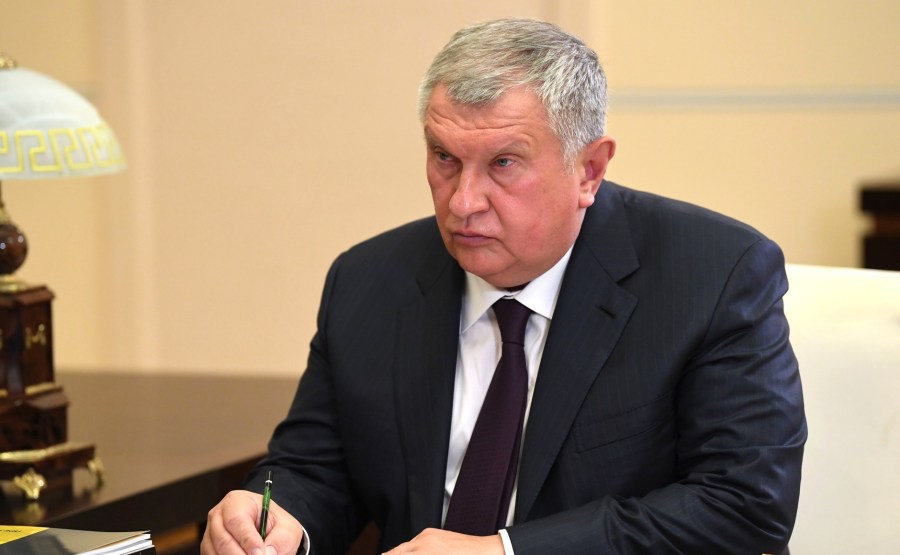 KREMLIN PH 2 X 5 Avec le PDG de Rosneft et président du directoire Igor Sechin. LE 18.08.2020 --- 1j21ycAPmXD1nnJbAPlFA8Ly07C9jmbM