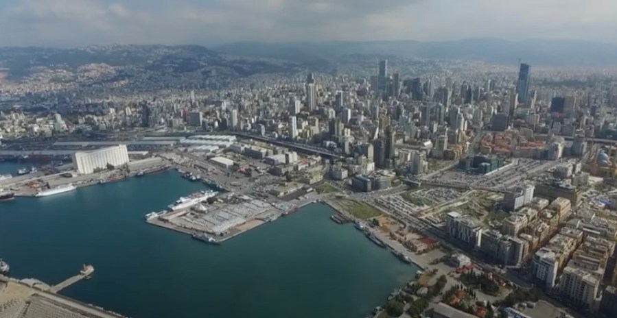 Beyrouth avant l’explosion. A gauche, l’entrepôt concerné. (Photo mad) 18_Beirut_ohne_Zerstoerung