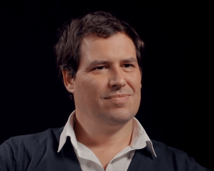 Guillaume-Pitron-696x556