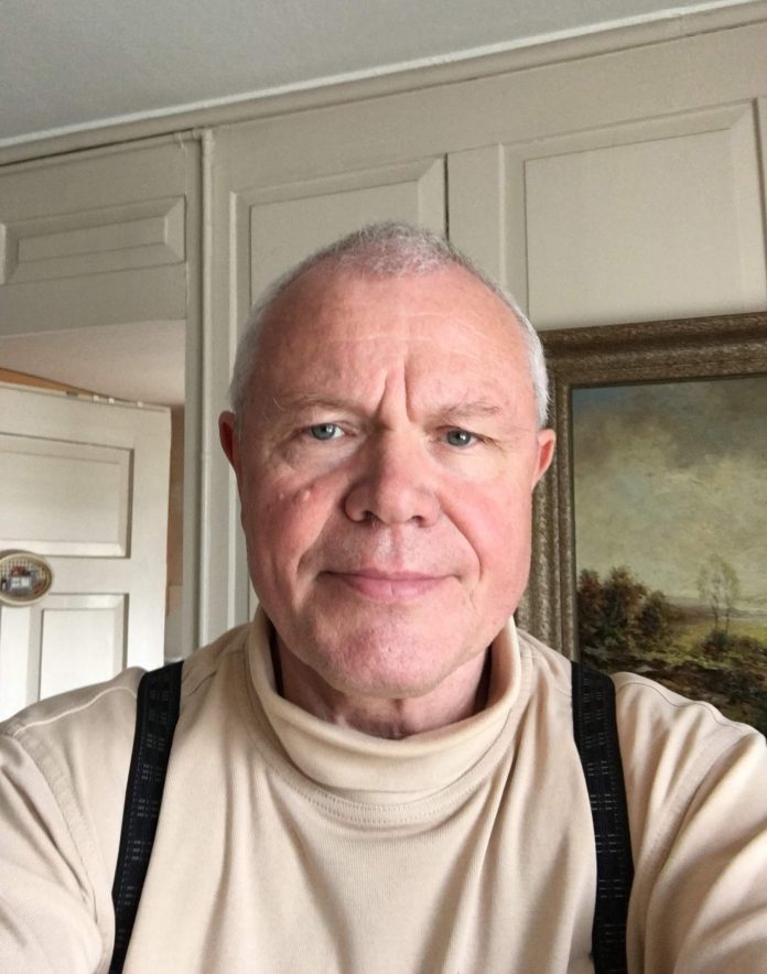 Karl-Juergen-Mueller-Autorenfoto-HF-Copyright-Karl-Juergen-Mueller-696x884