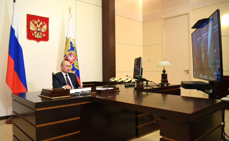 KREMLIN 3 X 4 DU 07.09.2020 Réunion de travail avec le gouverneur par intérim de la région de Kaluga, Vladislav Shapsha (par vidéoconférence). FcddoPytbBhZNzjADsju7gZHW4VuVokZ