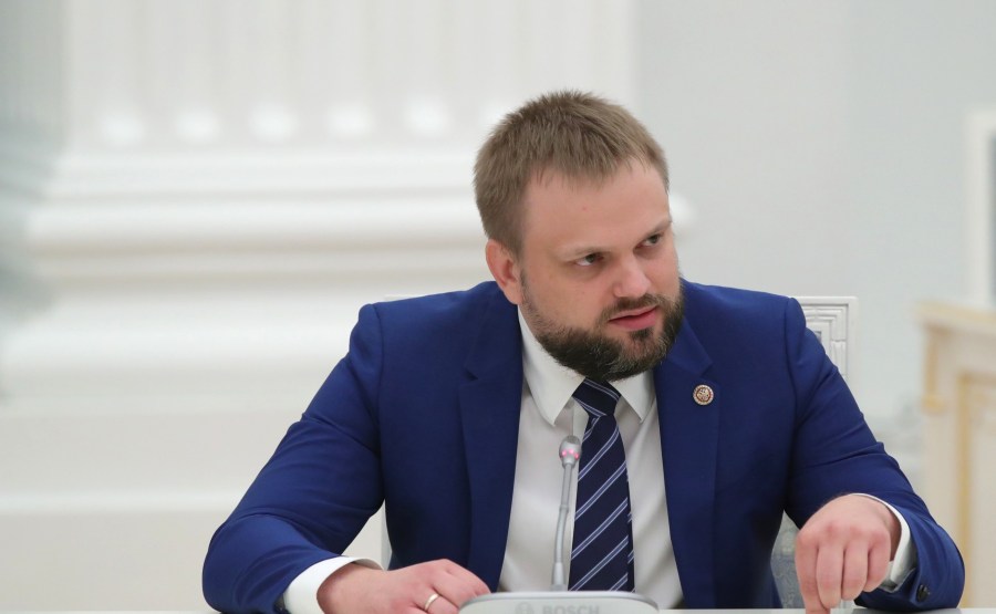 KREMLIN PH 15 X 21 Responsable du projet de développement de nouvelles technologies de matériaux et de substances au Département du développement de la base scientifique et de production du complexe d'armes nucléaires de Rosatom