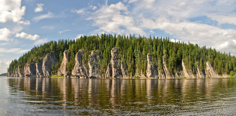 l-objet-des-forêts-du-komi-de-vierge-de-site-de-patrimoine-mondial-de-l-unesco-78021033