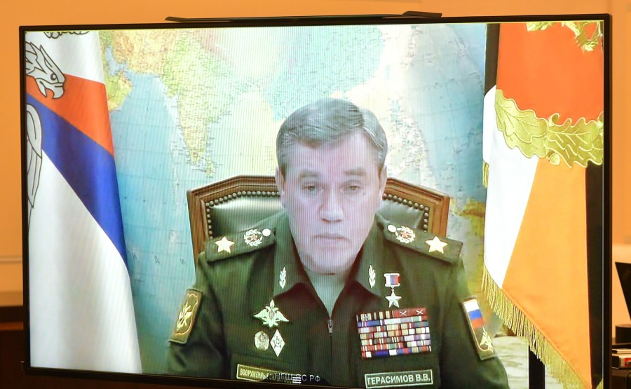 KREMLIN PH 3 X 3 DU 07.10.2020...Rencontre avec le chef d’état-major général des forces armées russes - Premier vice-ministre de la Défense, Valery Gerasimov (par vidéoconférence). uhvuvqIS3mHAaDHLDRdYXoif5Ih75EY4