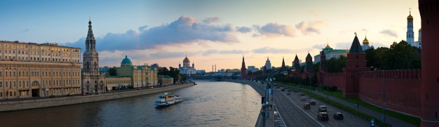vue-panoramique-moscou-au-coucher-du-soleil_1398-1346