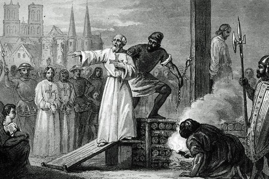 2068799JACQUES DE MOLAY sera brûlé vif, à Paris, sur ordre de Philippe le Bel. Au terme d'un procès inique. © Belga