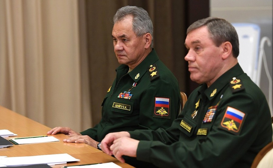 DEFENSE 2 XX 8 KREMLIN Rencontre avec des hauts fonctionnaires du ministère de la Défense, des chefs d'agences fédérales et des dirigeants de l'industrie de la défense 10 novembre 2020