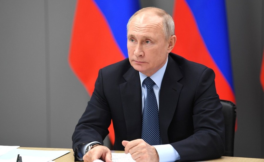 KREMLIN 1 SUR 3 DU 01.12.2020 Réunion sur le développement stratégique de l'industrie pétrochimique