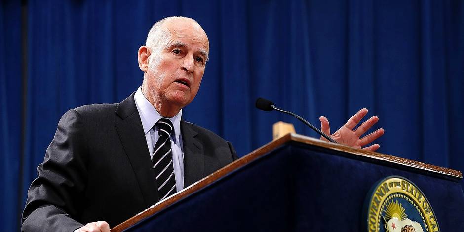 l'ancien gouverneur de Californie Jerry Brown