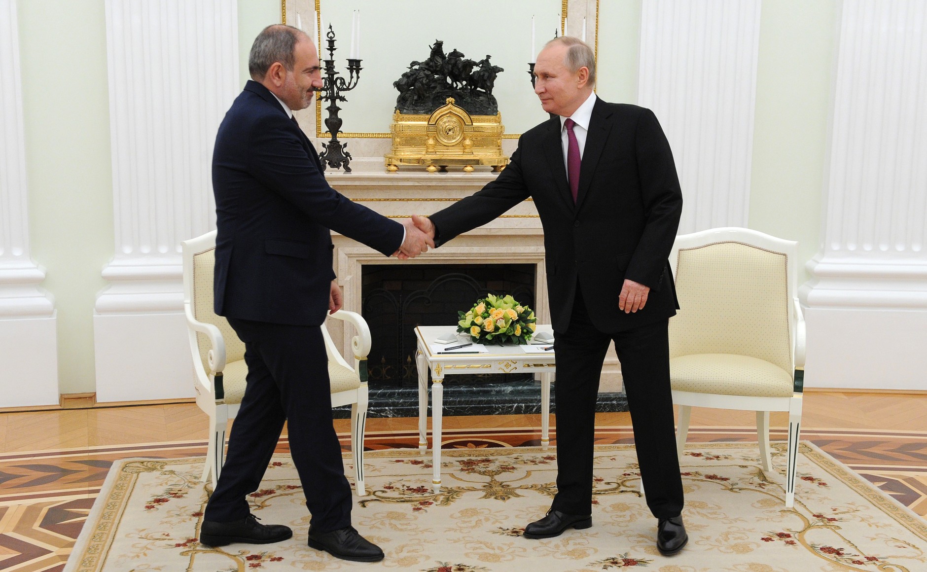 KREMLIN ARMENIE 1 DE 2 Rencontre avec le Premier ministre arménien Nikol Pashinyan - 11 janvier 2021 - 19H30