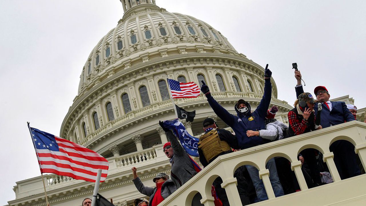 manifestants américains au Capitole 2021