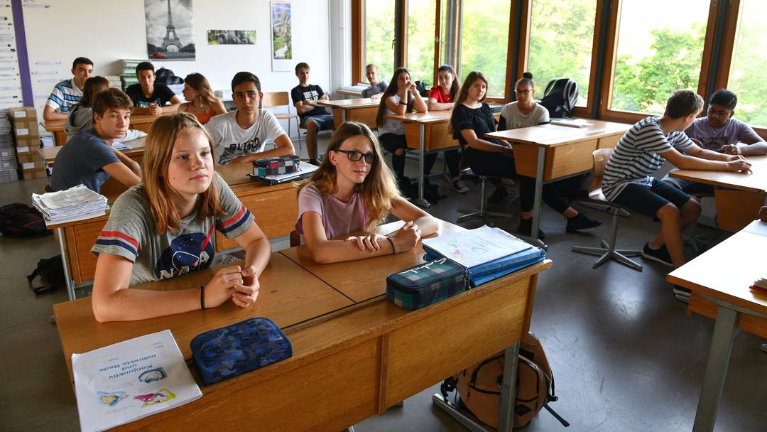 remote.adjust.rotate=0&amp;remote.size.w=3200&amp;remote.size.h=2134&amp;local.crop.h=1800&amp;local.crop.w=3200&amp;local.crop.x=0&amp;local.crop.y=277&amp;r=1,n-full-16x9-far