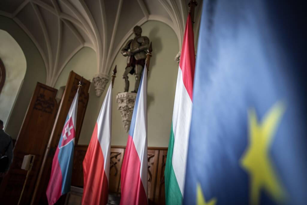 2020.06.11.-orban-1024x683 DRAPEAUX