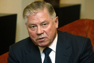 Russian Supreme Court chairman Vyacheslav Lebedev speaks to journalists during a briefing at the Taj Pamodzi Hotel in Lusaka