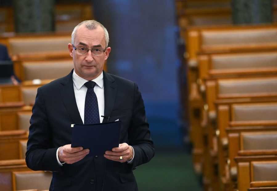 Péter Sztáray hongrie 2