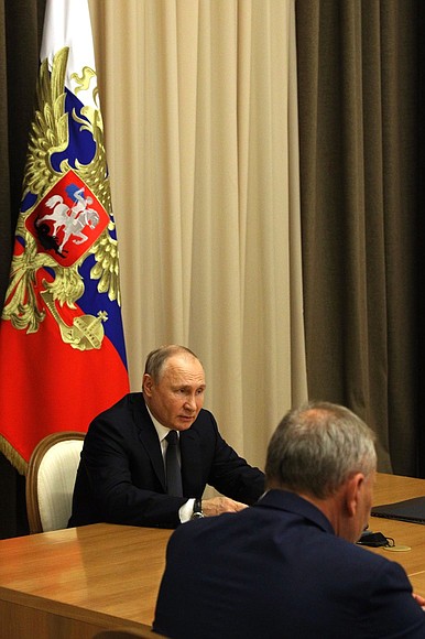 Rencontre du 27.05.2021 PH 2 SUR 2 avec des dirigeants du ministère de la Défense et des représentants de l'industrie de la défense - 27 mai 2021 – 15H35 à Sochi