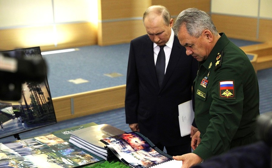 SHOIGU POUTINE 1 SUR 5 Rencontre avec le ministre de la Défense Sergei Shoigu - 27 mai 2021 -17h00 à Sochi