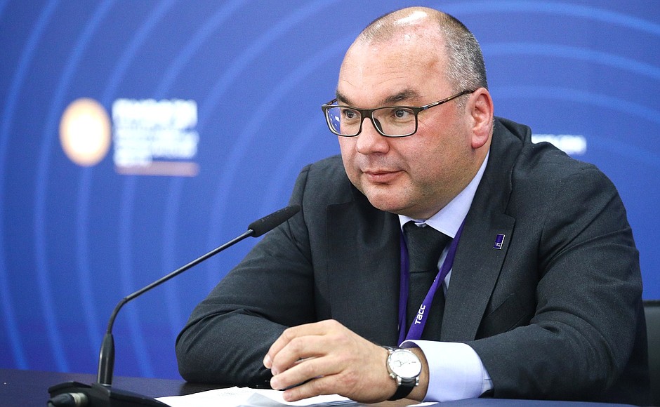 AG TASS 9 X 9 DU 04.06.2021 Rencontre avec des responsables d'agences de presse internationales - 4 juin 2021 – 23h00 – Saint-Pétersbourg