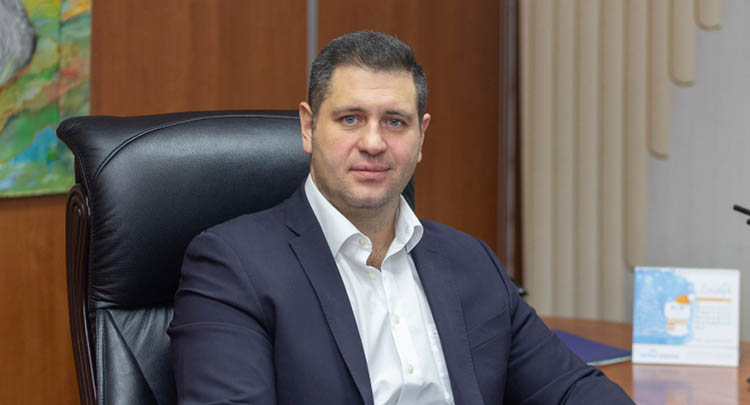 Directeur général de Gazprom Dobycha Noyabrsk Anton Dzhalyabov