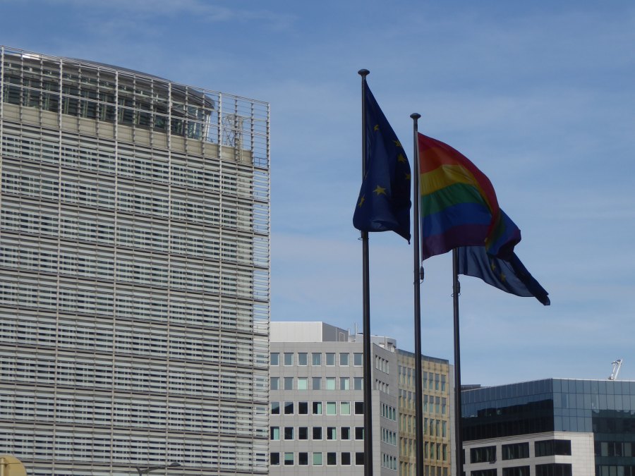 Europa-Building-LGBT-flag