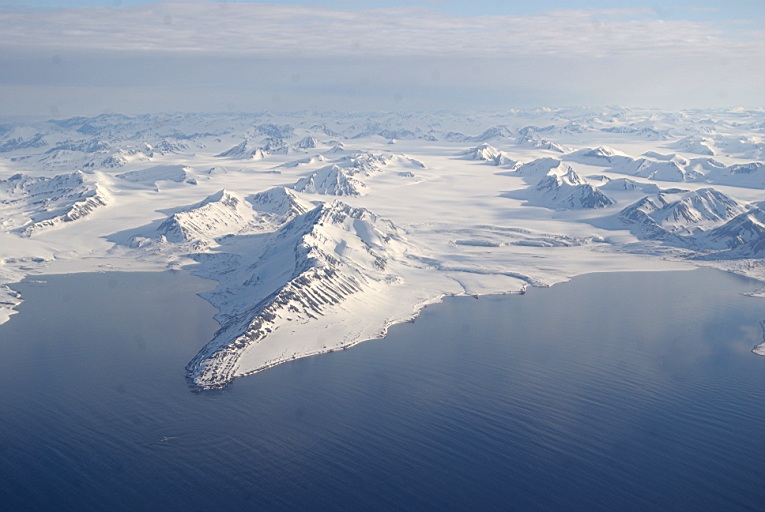 Spitzberg-vue-avion-mer-0539
